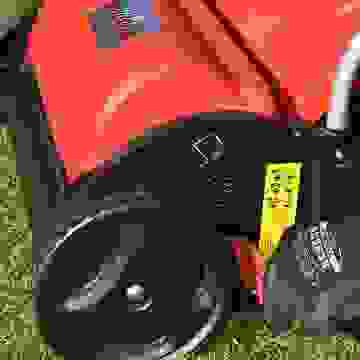 Grizzly Tools Elektro-Vertikutierer EV 3112 - Für die Gartenpflege - Rot