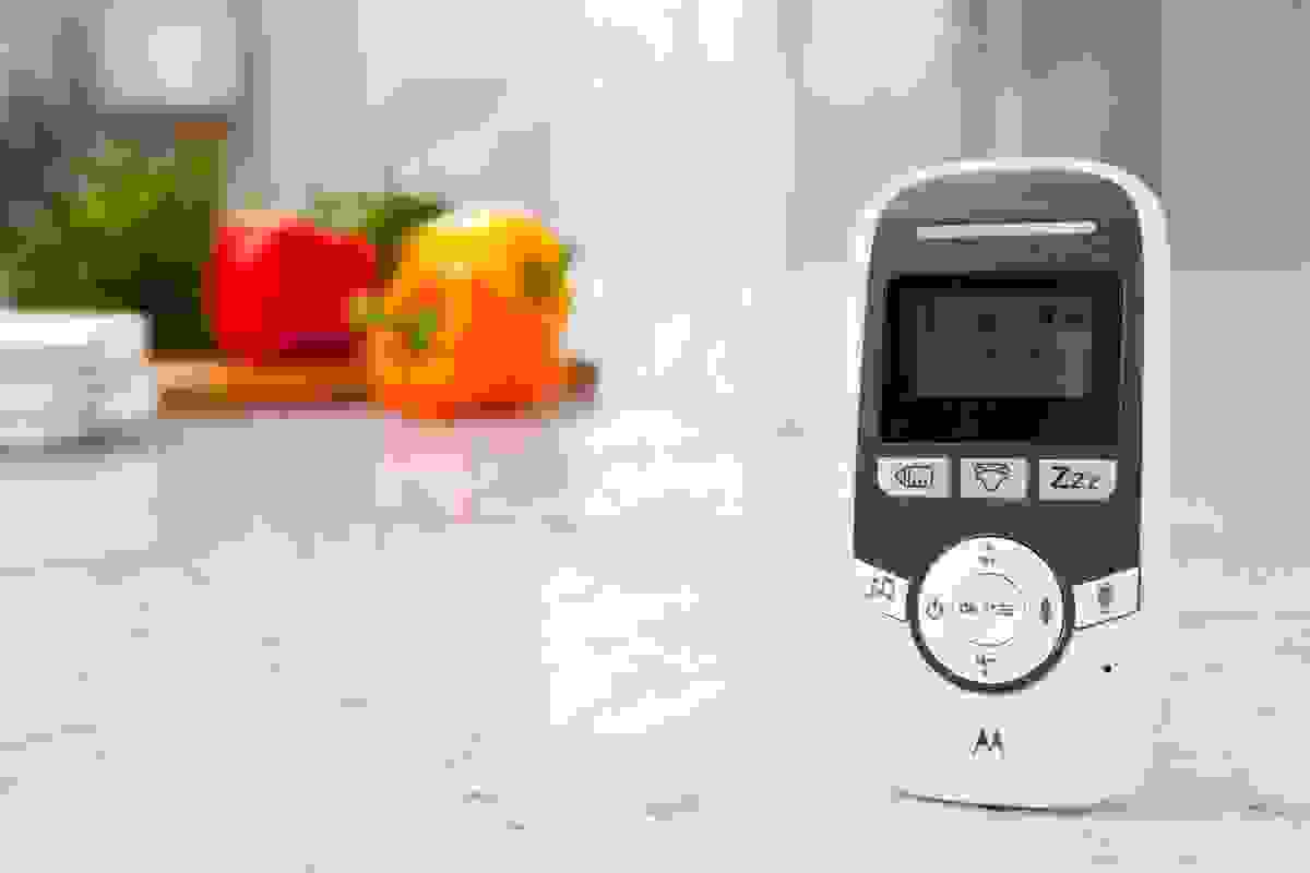 Motorla - Digitaler dect Baby Monitor - MIT TALK BACK Funktion, Schlaflieder & Temperaturanzeige - Weiß