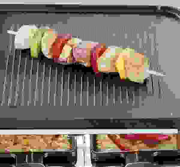 Severin Raclette/Steengrill/Gourmetset - mit Naturgrillstein und Grillplatte - Gourmets - 1400 Watt
