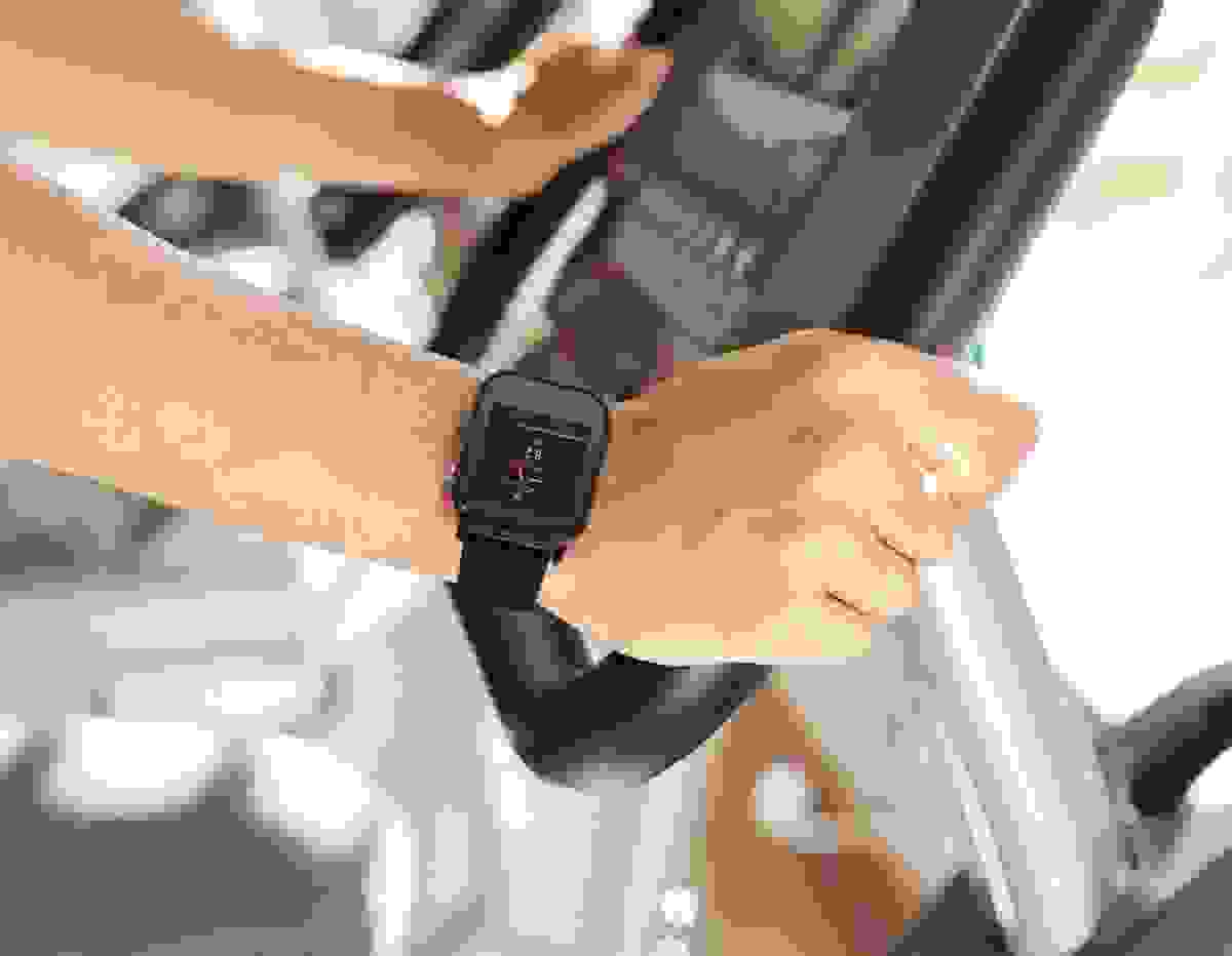 Technaxx Smartwatch mit Temperaturmessung