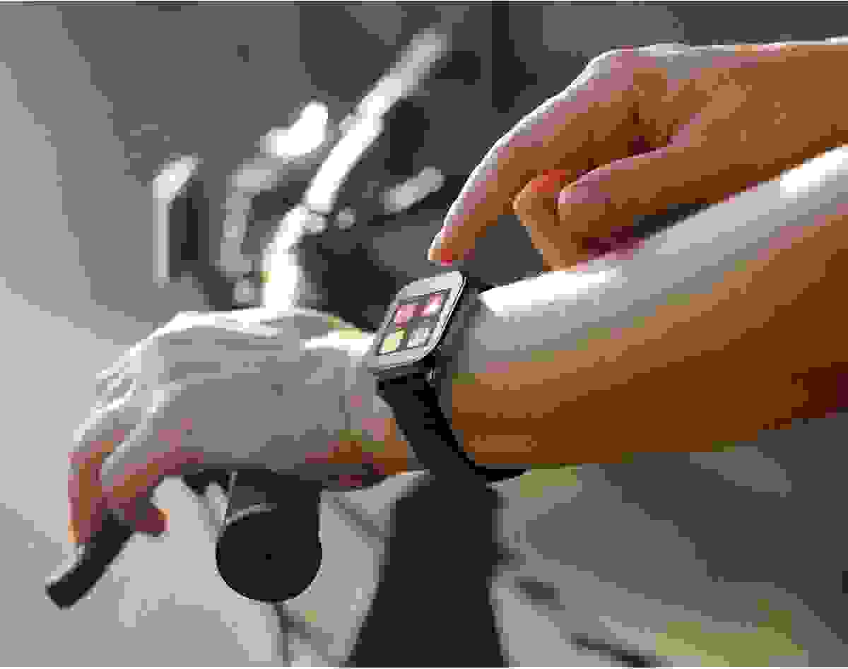Technaxx Smartwatch mit Temperaturmessung