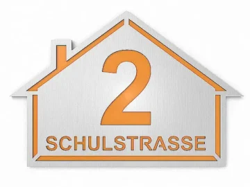 Edelstahlhausnummer in Form eines Hauses mit Nummer und Straßenname