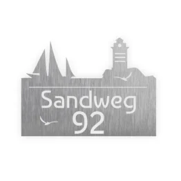 Exclusive Hausnummer - Design Leuchtturm mit Segelboot